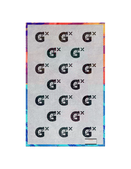 Ručník GATORADE Glitched | Frosted Berry (1 ks)