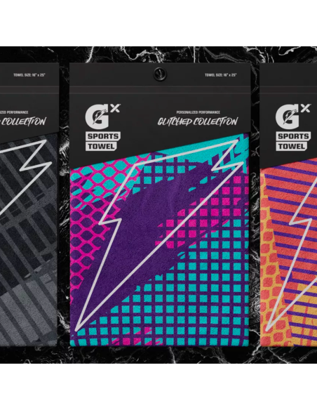 Ručník GATORADE Glitched | Frosted Berry (1 ks)
