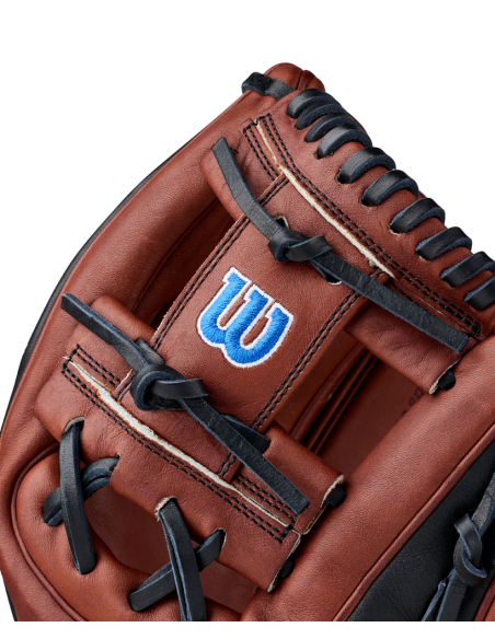 Baseballová rukavice Wilson A2000 BWJ7 GM 11,75" z roku 2027