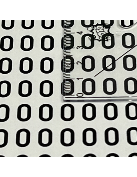 Nummersticker voor helm of knuppel | recht lettertype | zwart | klein